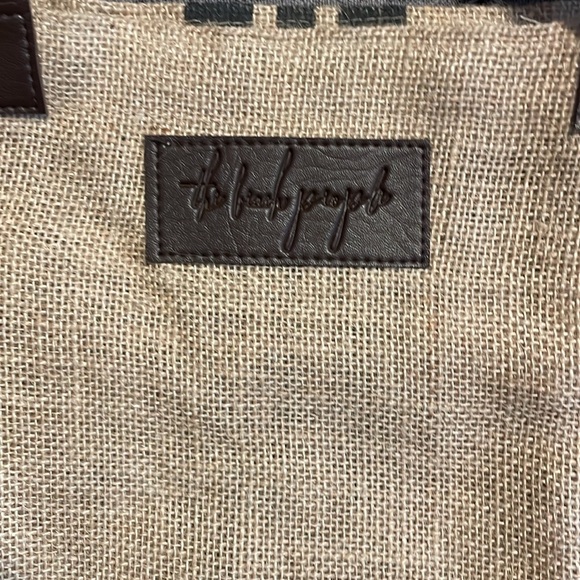 The bench people tote - Picture 3 of 6